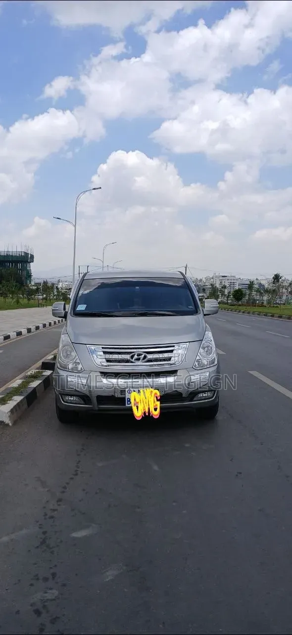 Hyundai Starex 2015 Silver