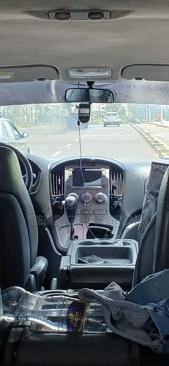 Hyundai Starex 2015 Silver