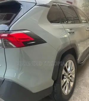 Toyota RAV4 2020 Green