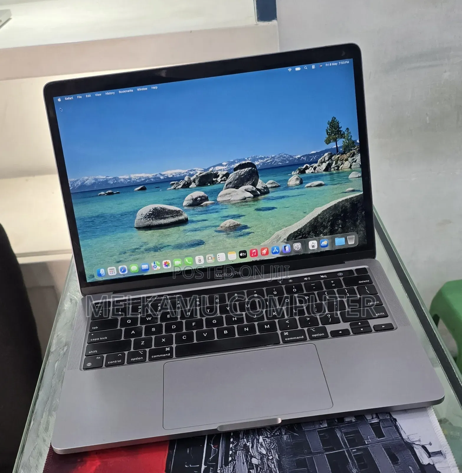 New Laptop Apple MacBook Pro M1 8GB Apple M1 SSD 256GB