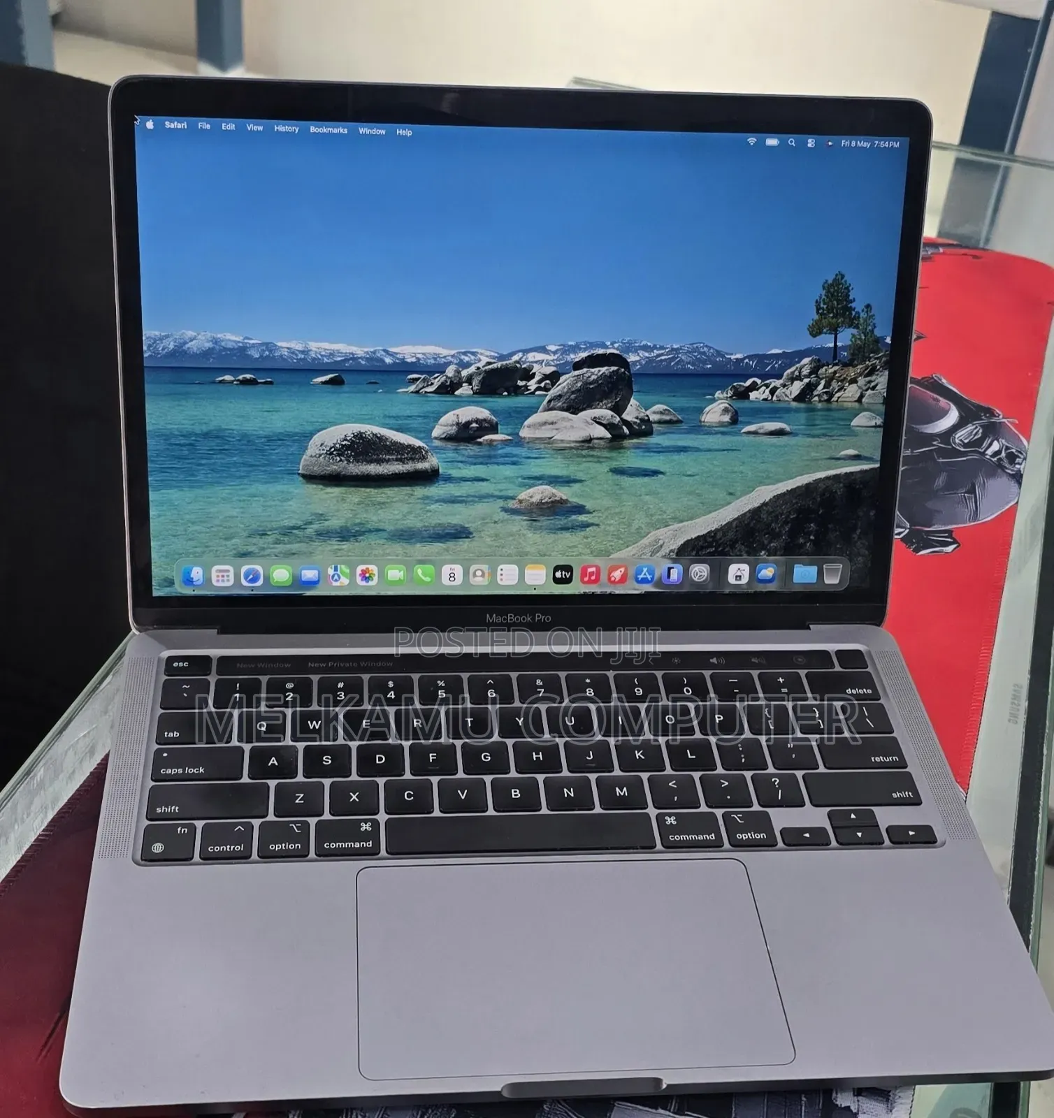 New Laptop Apple MacBook Pro M1 8GB Apple M1 SSD 256GB