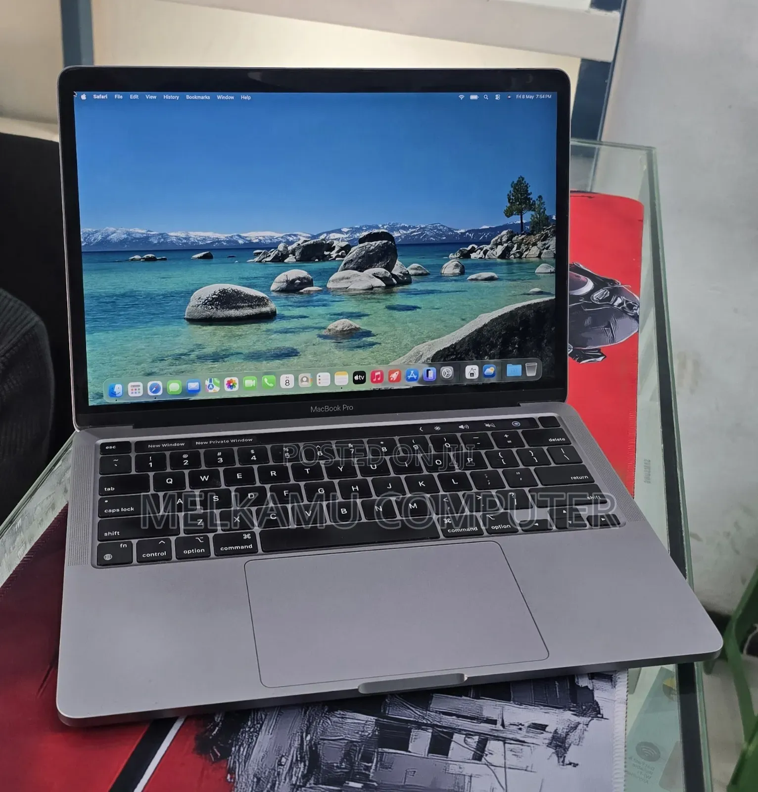 New Laptop Apple MacBook Pro M1 8GB Apple M1 SSD 256GB