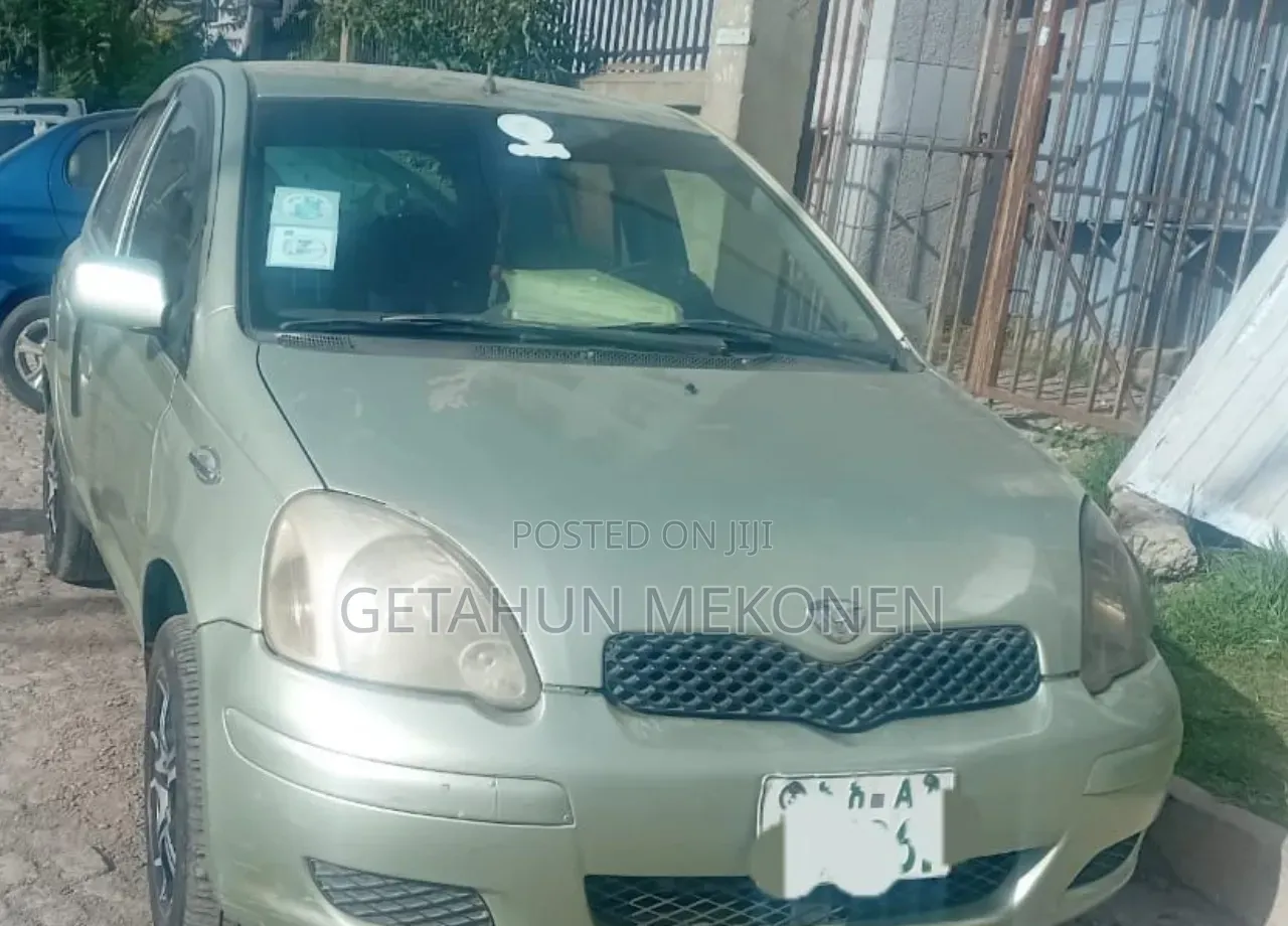 Toyota Vitz 2002 Green
