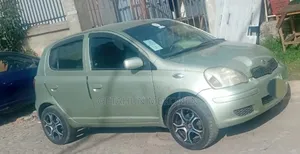 Toyota Vitz 2002 Green