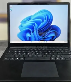 New Laptop Microsoft Surface 16GB Intel Core i7 SSD 512GB