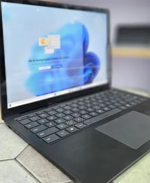 New Laptop Microsoft Surface 16GB Intel Core i7 SSD 512GB