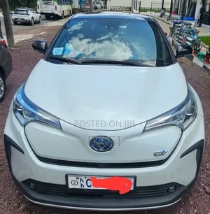 Toyota C-HR Limited 2022 White