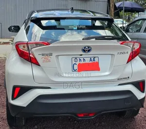 Toyota C-HR Limited 2022 White