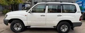 Toyota Land Cruiser 2007 White