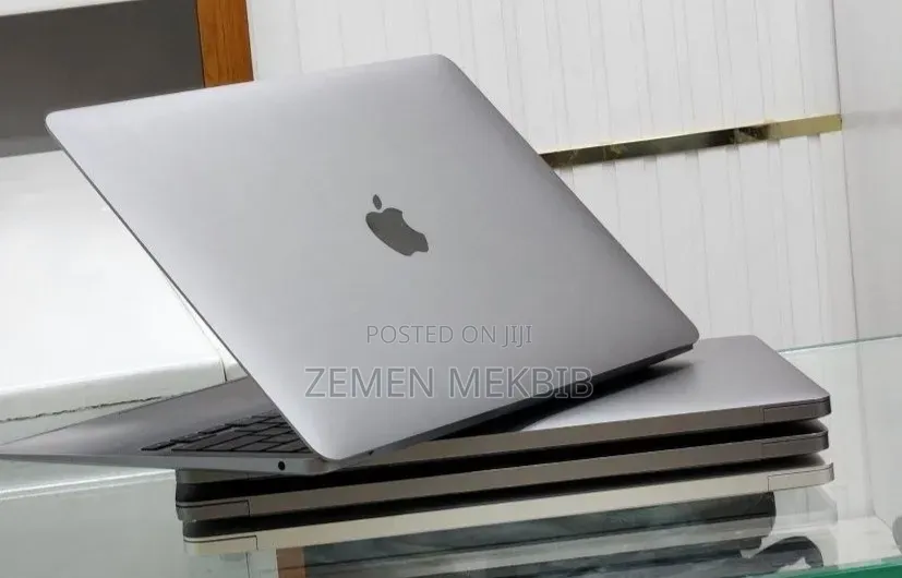 New Laptop Apple MacBook Air 2020 M1 8GB Apple M1 SSD 256GB