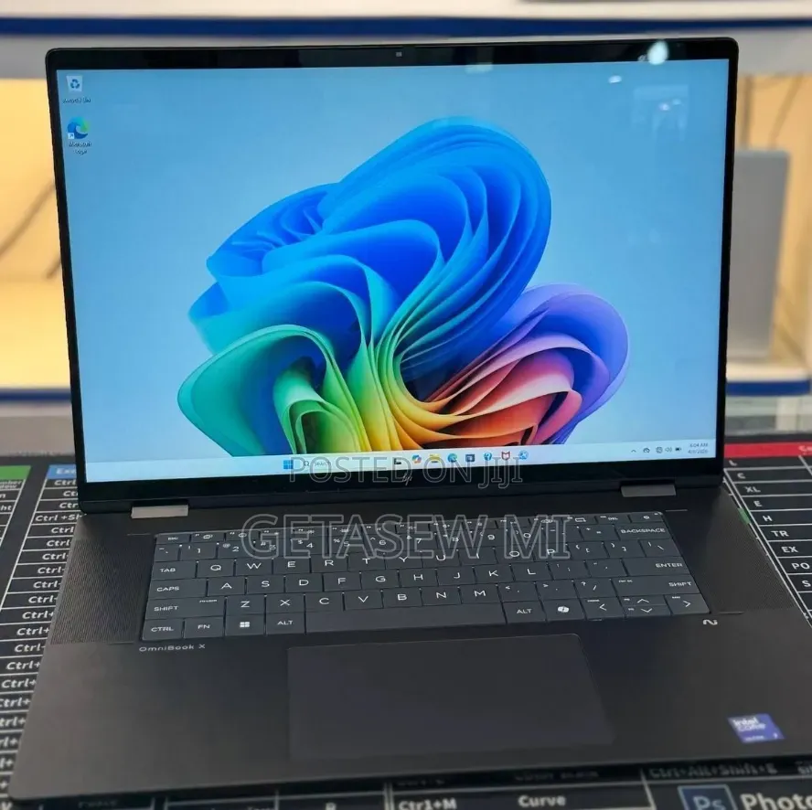 New Laptop HP OmniBook 5 16" 16GB Intel Core Ultra 7 SSD 1T