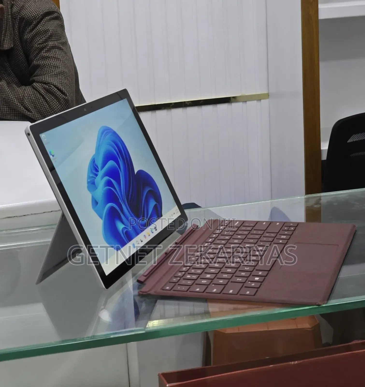 New Laptop Microsoft Surface Pro 6 8GB Intel Core i5 SSD 128GB