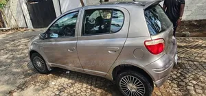 Toyota Yaris 2005 Gray