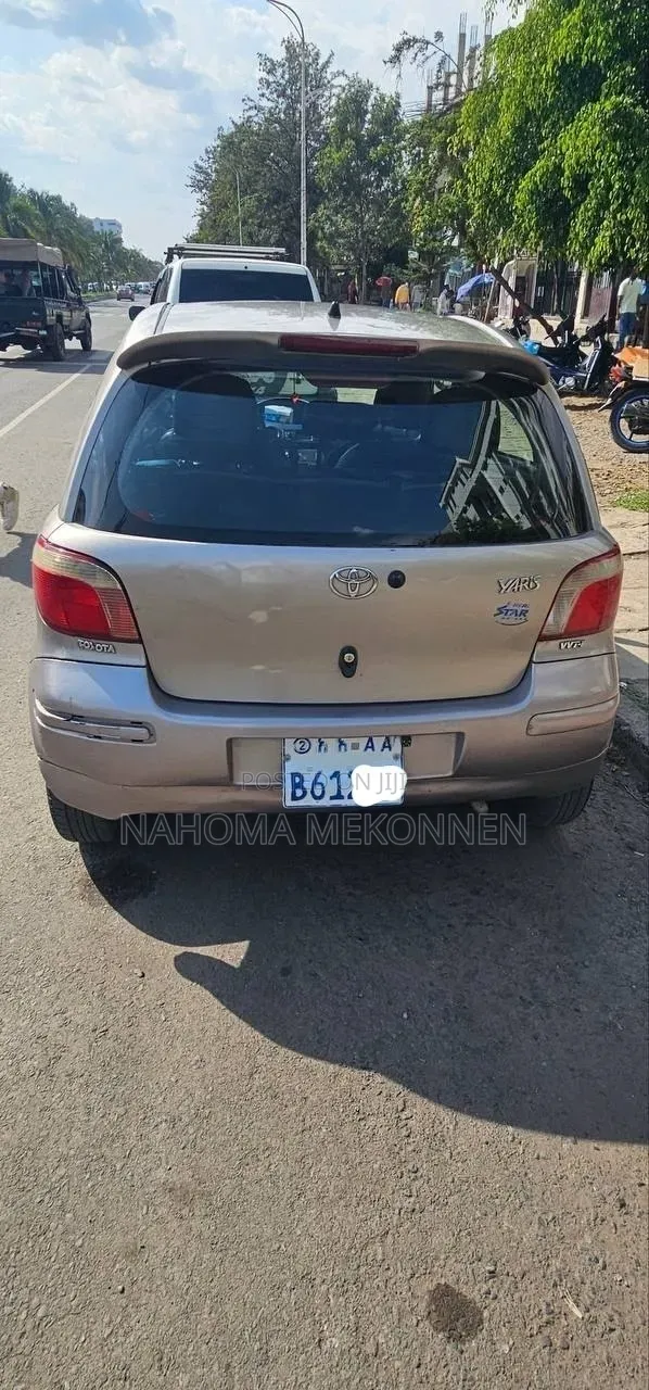 Toyota Yaris 2005 Gray