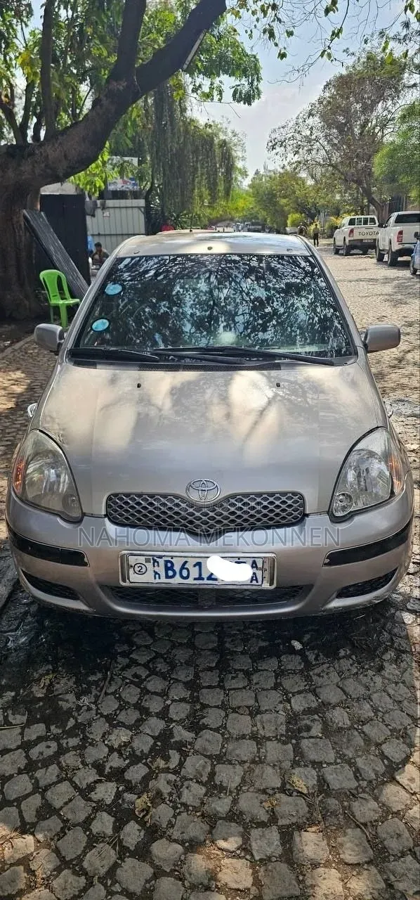 Toyota Yaris 2005 Gray