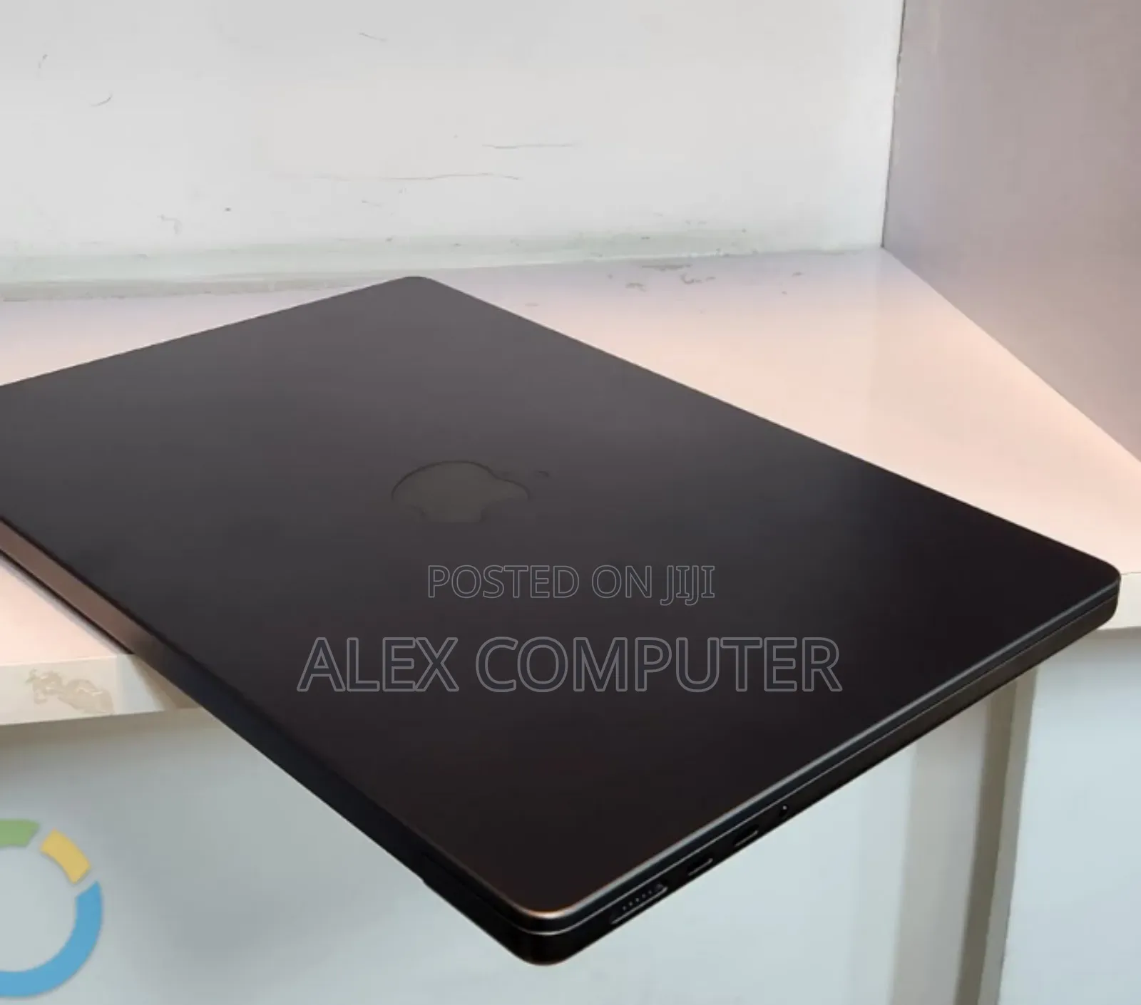 New Laptop Apple MacBook Pro 2025 M5 14-inch 16GB Apple M5 SSD 1T