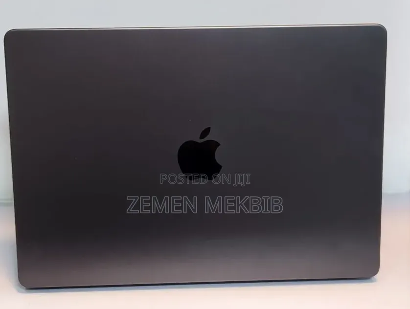 New Laptop Apple MacBook Pro 2025 M5 14-inch 16GB SSD 1T