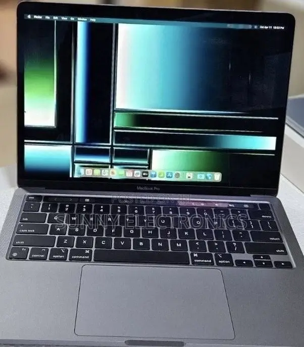 New Laptop Apple MacBook Pro 2023 M2 8GB Apple M2 SSD 256GB