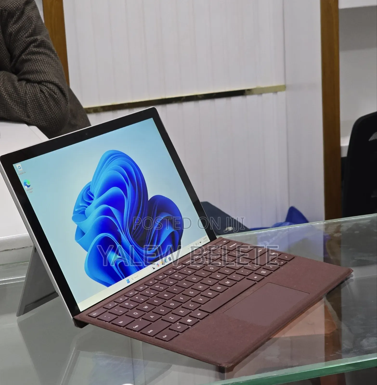 New Laptop Microsoft Surface Pro 6 8GB Intel Core i5 SSD 128GB