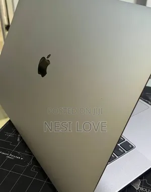 New Laptop Apple MacBook Pro 2019 32GB Intel Core i9 SSD 512GB