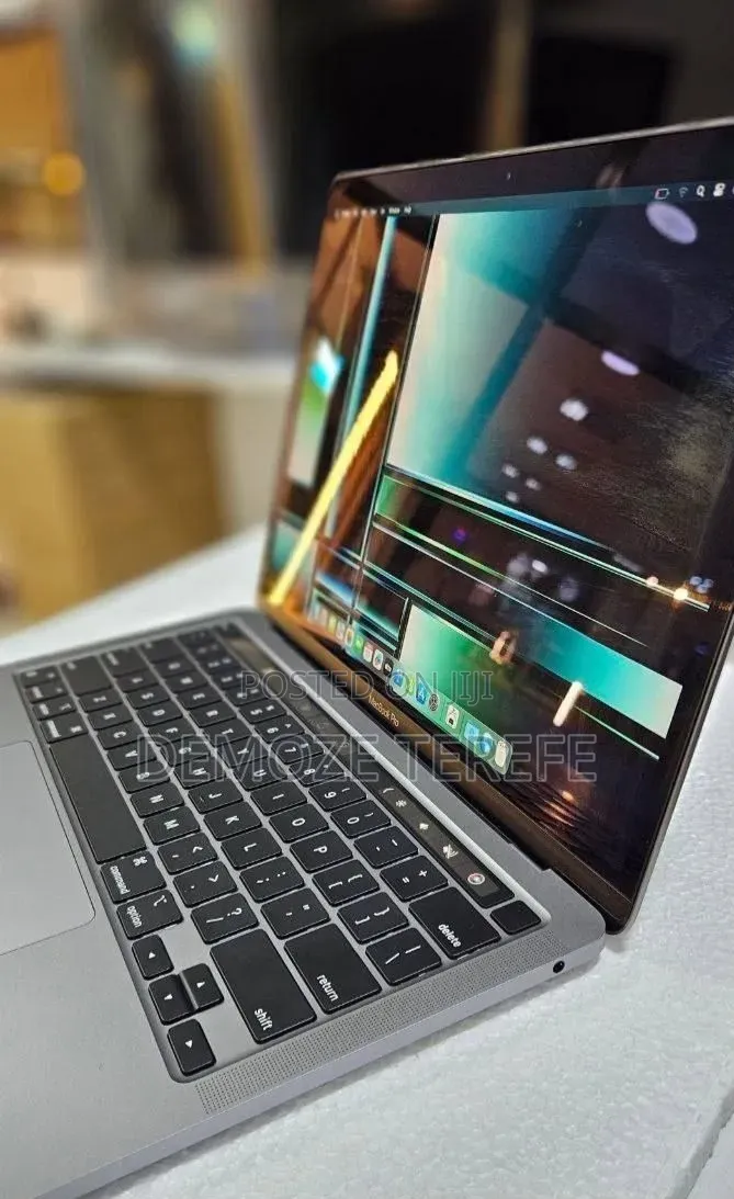 New Laptop Apple MacBook Pro 2022 M2 8GB Apple M2 SSD 256GB
