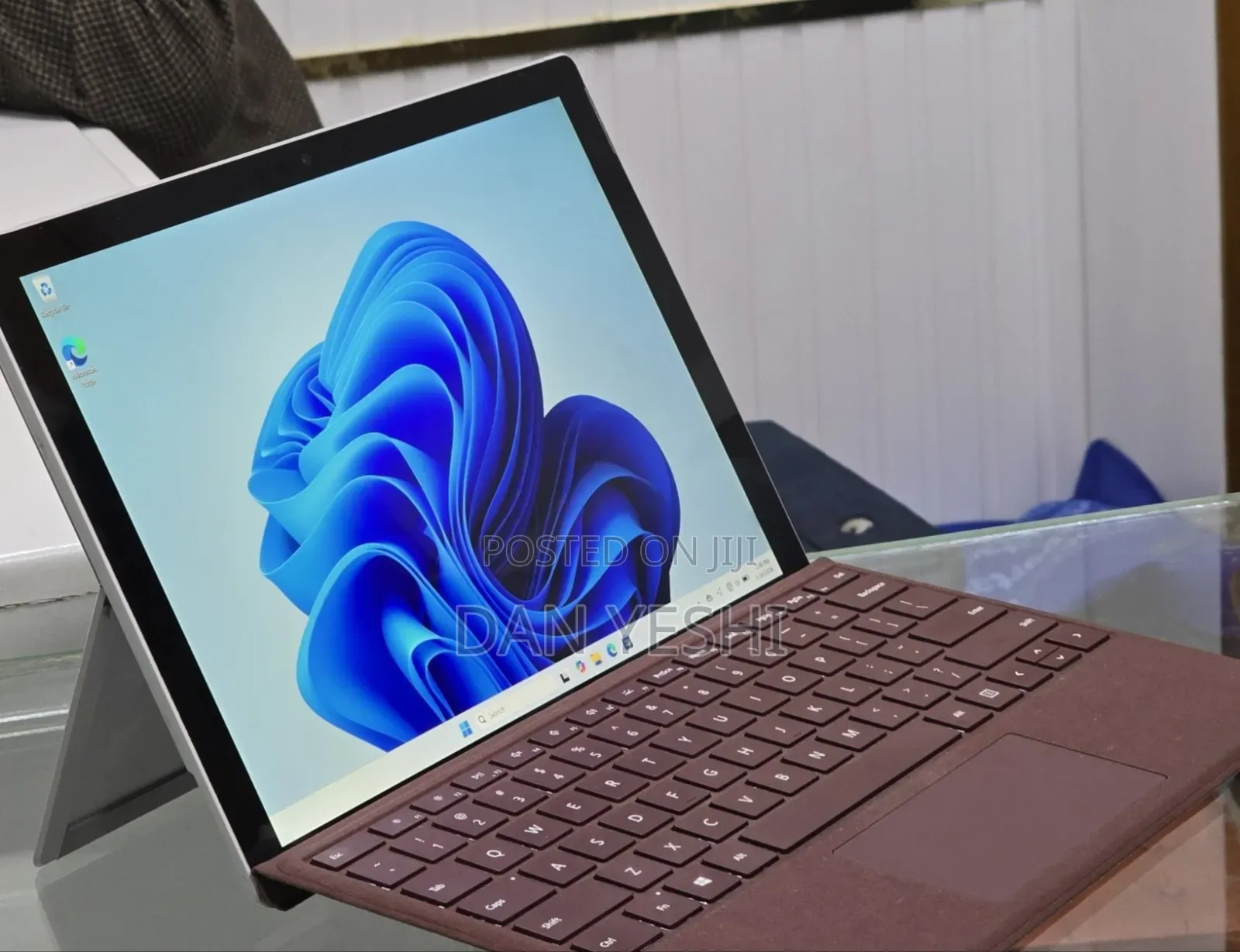 New Laptop Microsoft Surface Pro 6 8GB Intel Core i5 SSD 128GB