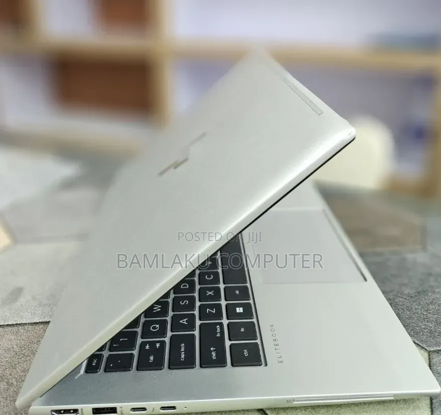 New Laptop HP EliteBook 840 G10 16GB Intel Core i5 SSD 512GB