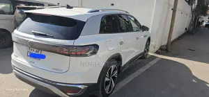 Volkswagen ID.6 2022 White
