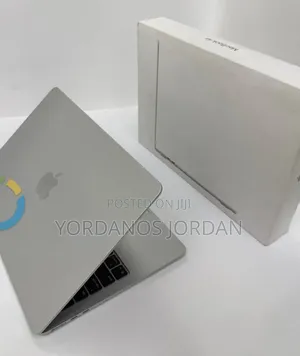 New Laptop Apple MacBook Air 2025 M4 13-inch 16GB Apple M4 SSD 256GB