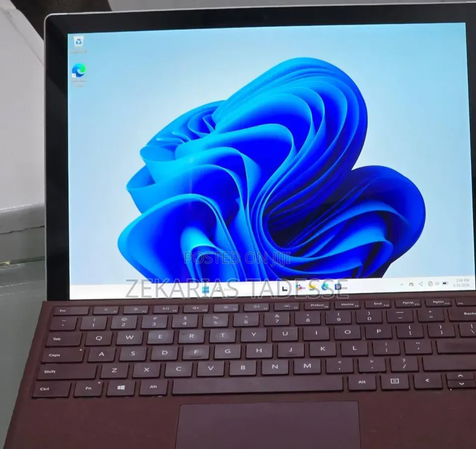 New Laptop Microsoft Surface Pro 6 8GB Intel Core i5 SSD 128GB
