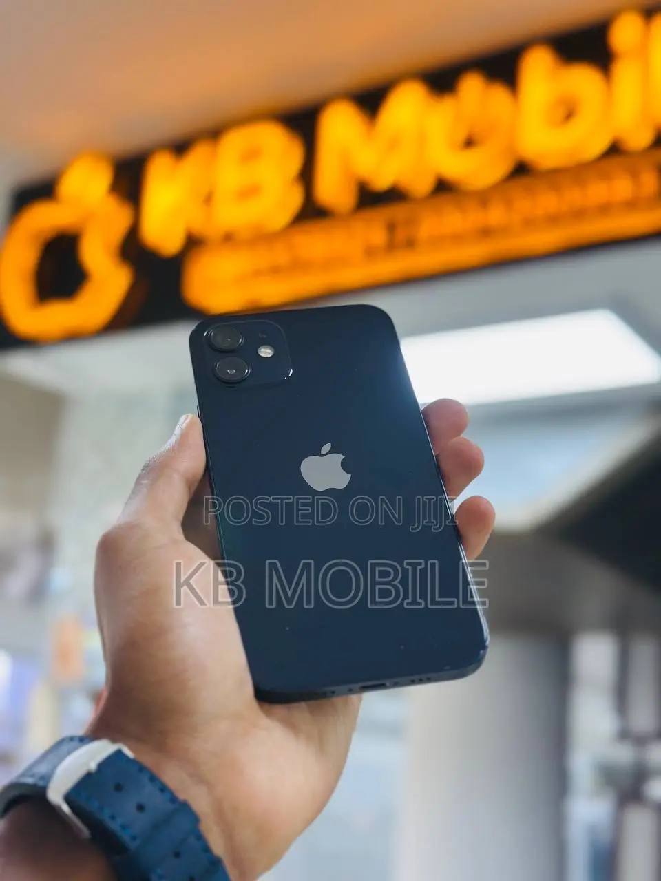 New Apple iPhone 12 64 GB Blue