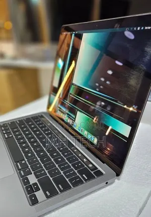 New Laptop Apple MacBook Pro 2022 M2 8GB Apple M2 SSD 256GB