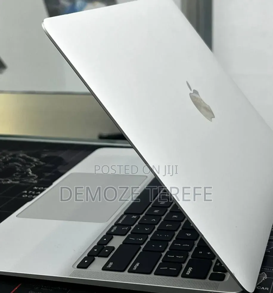 New Laptop Apple MacBook Air 2020 M1 16GB Apple M1 SSD 512GB