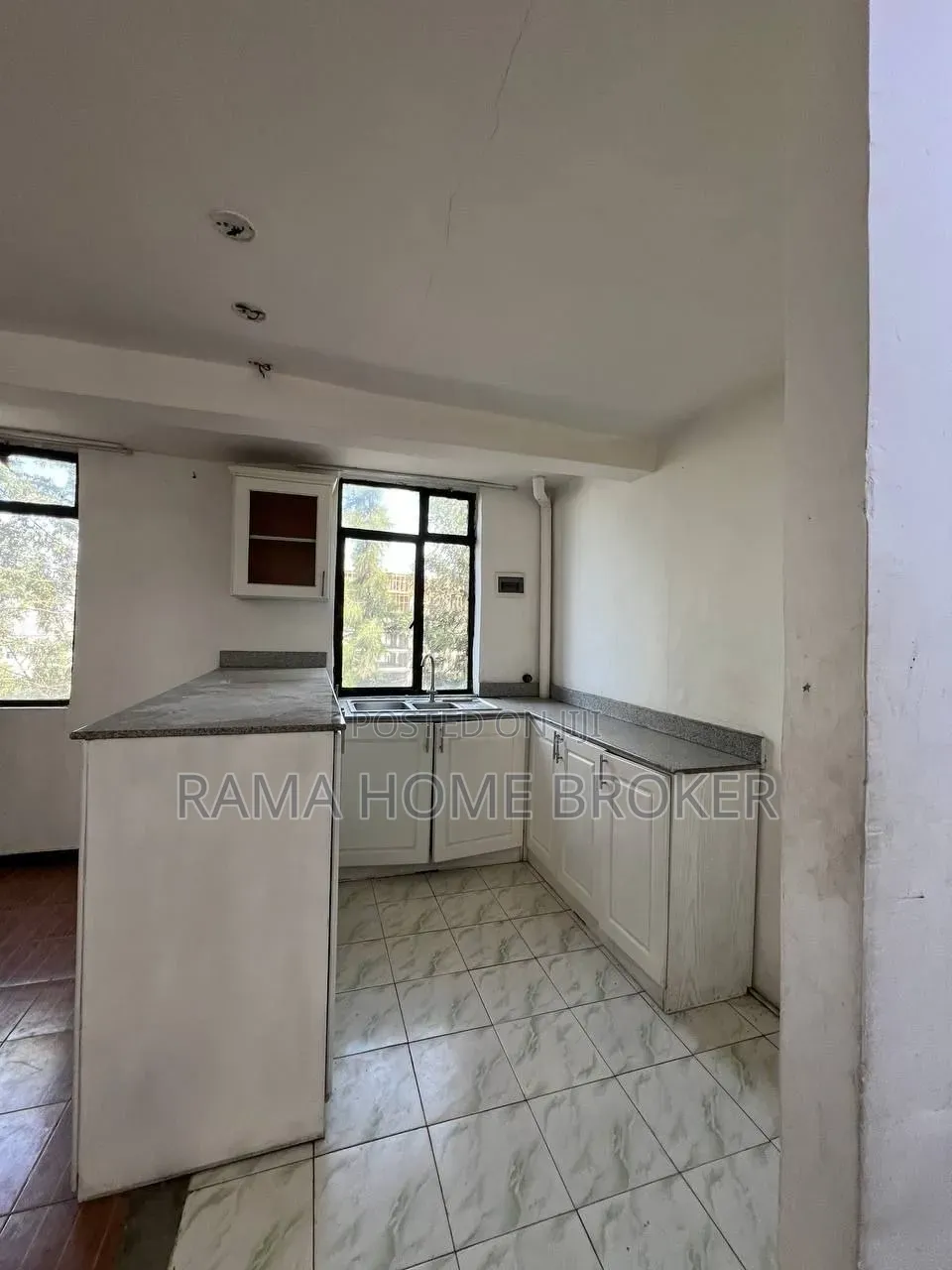 Furnished 1bdrm Condo in ቦሌ አራብሳ ኮንዶሚኒየም, Yeka for sale