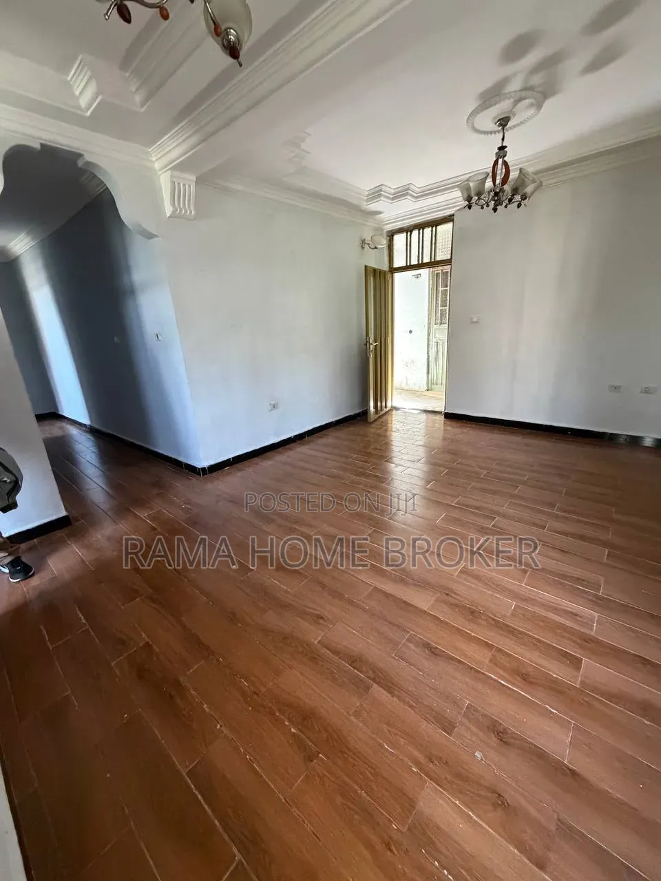 Furnished 2bdrm Condo in ቦሌ አራብሳ ኮንዶሚኒየም, Yeka for sale