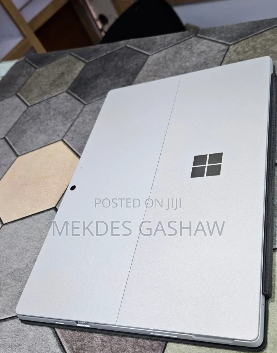 New Laptop Microsoft Surface Pro 7 16GB Intel Core i7 SSD 512GB