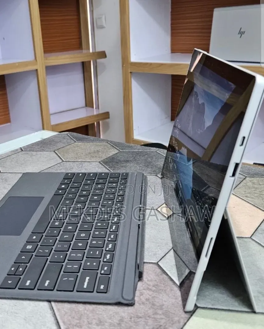 New Laptop Microsoft Surface Pro 7 16GB Intel Core i7 SSD 512GB