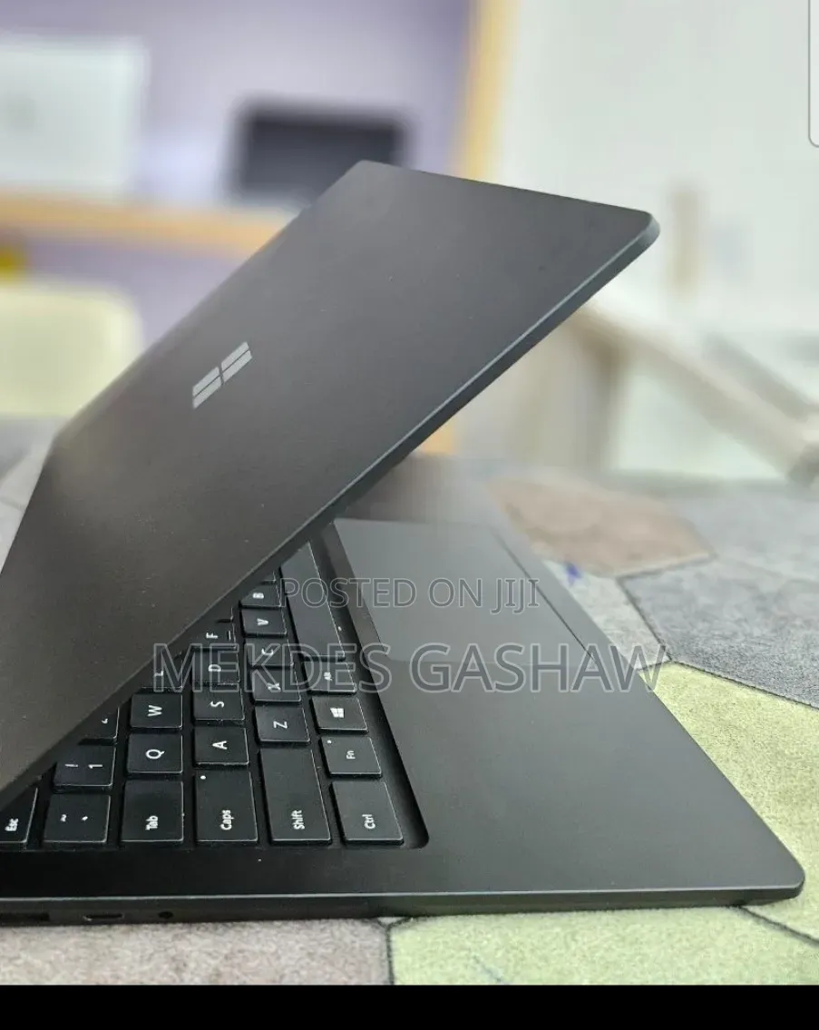 New Laptop Microsoft Surface Laptop 4 16GB Intel Core i7 SSD 512GB