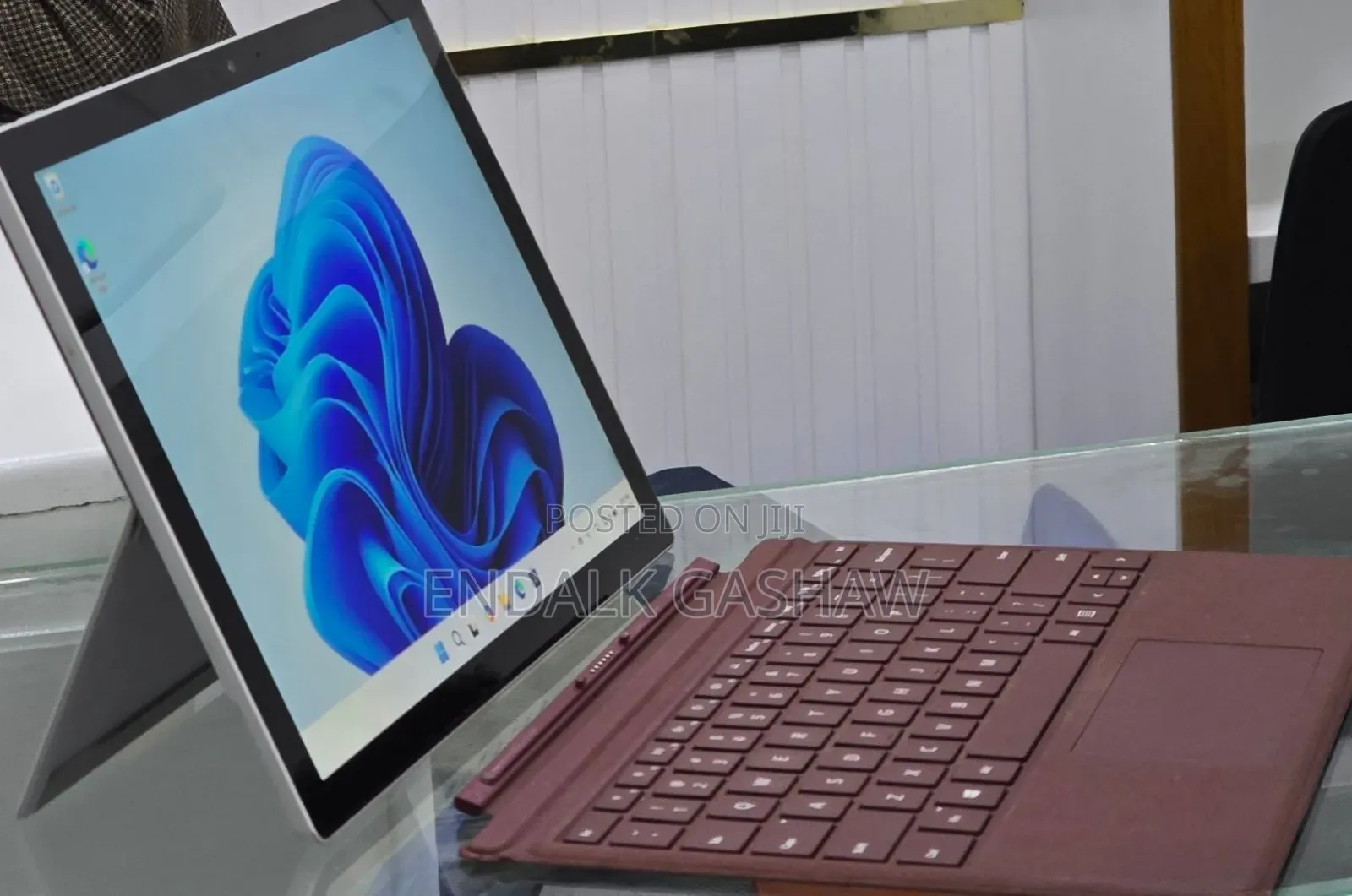 New Laptop Microsoft Surface Pro 6 8GB Intel Core i5 SSD 128GB