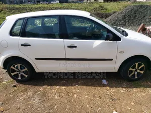 Volkswagen Polo 2002 White
