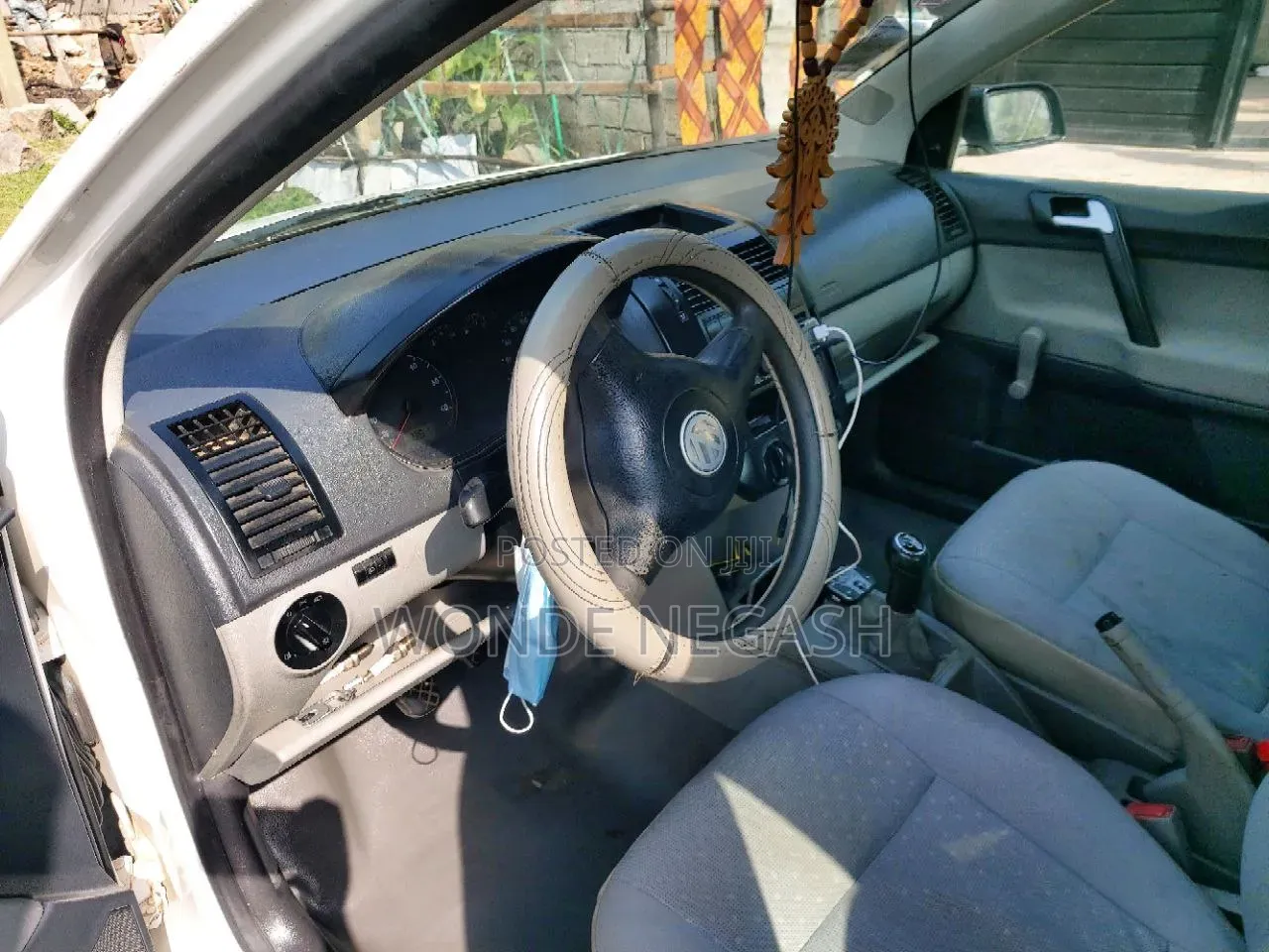 Volkswagen Polo 2002 White