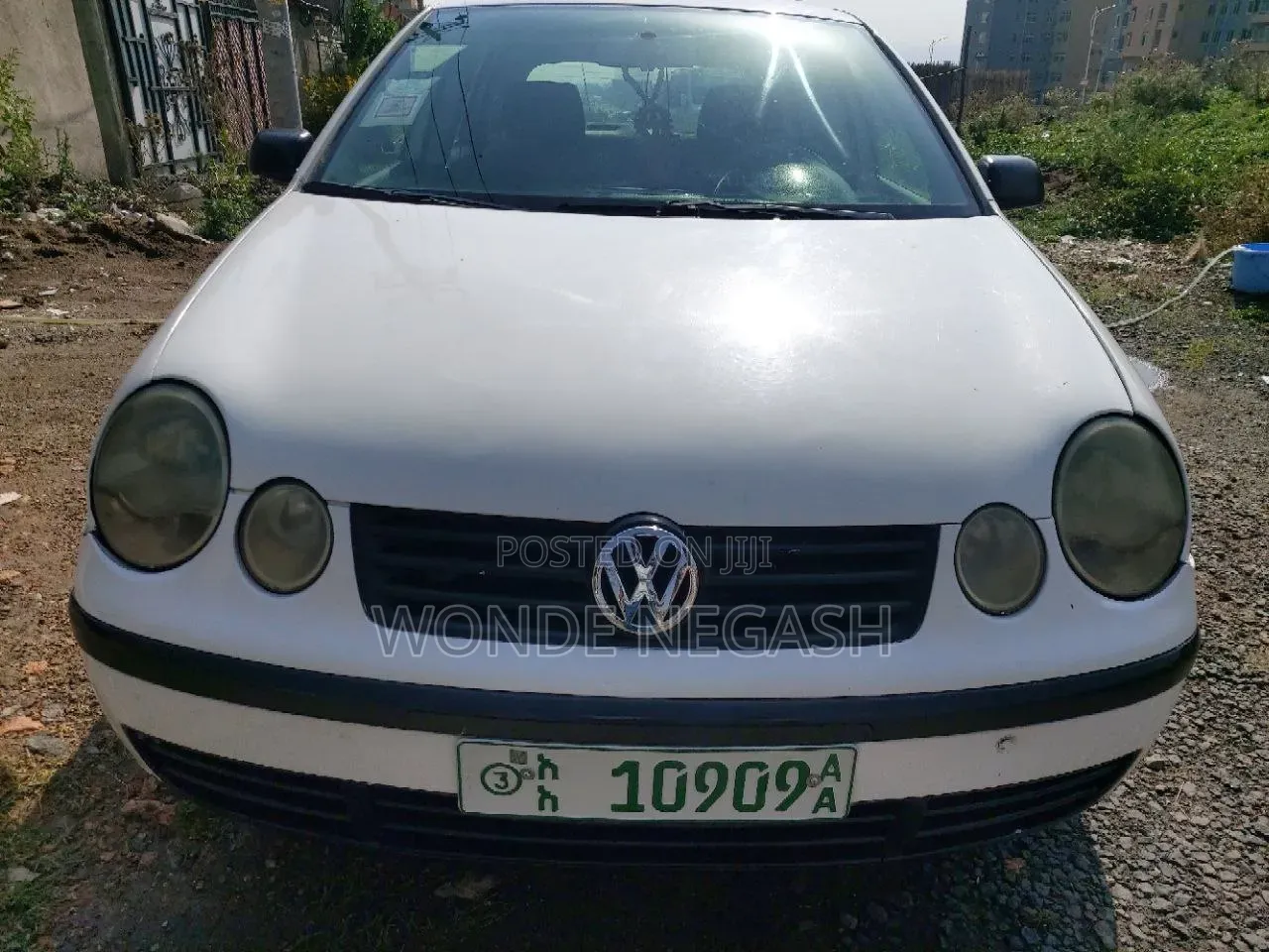 Volkswagen Polo 2002 White