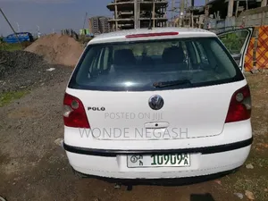 Volkswagen Polo 2002 White