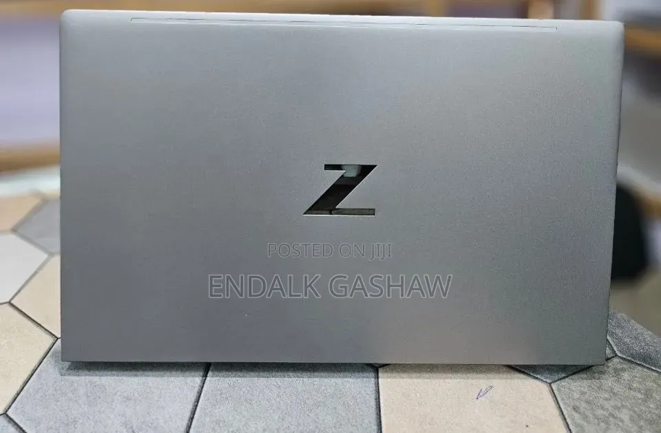 New Laptop HP ZBook Studio G8 16GB Intel Core i7 SSD 1T