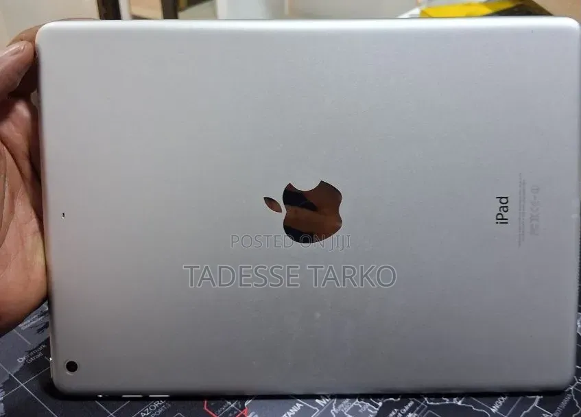 New Apple iPad Air 64 GB Silver