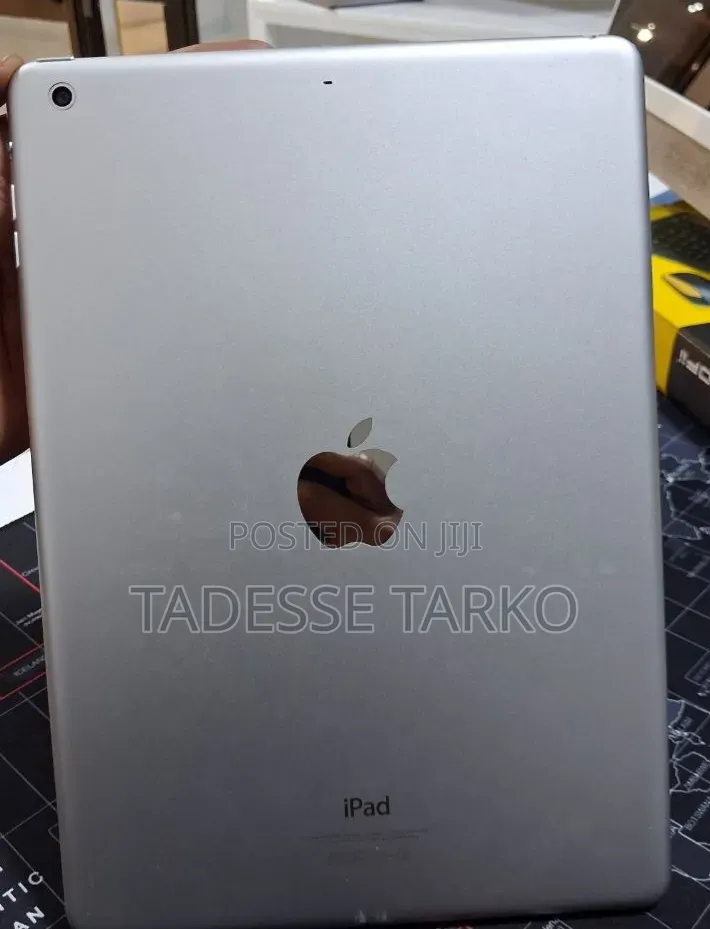 New Apple iPad Air 64 GB Silver