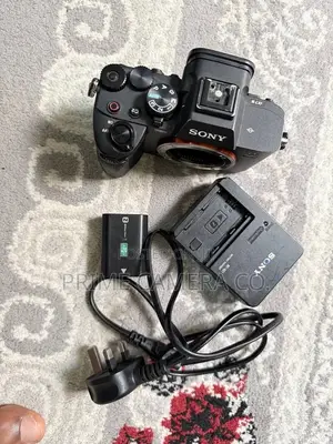 Sony A7 Iv Mirrorless Camera (Slightly Used)