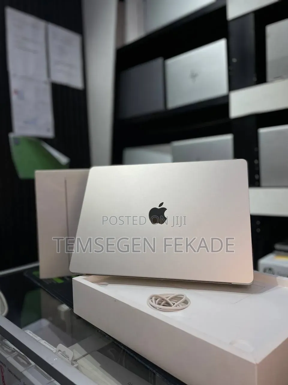 New Laptop Apple MacBook Air 2025 M4 15-inch 16GB Apple M4 SSD 256GB