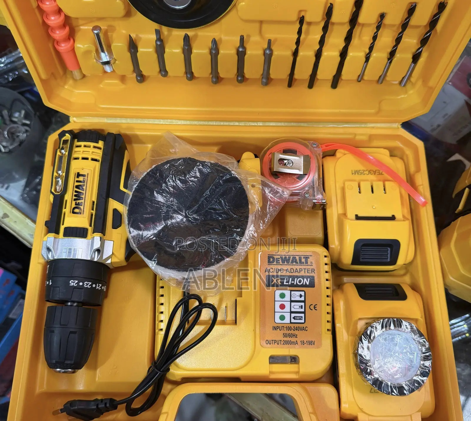 Dewalt Rechargeable Drill 21volt With Full Accessories