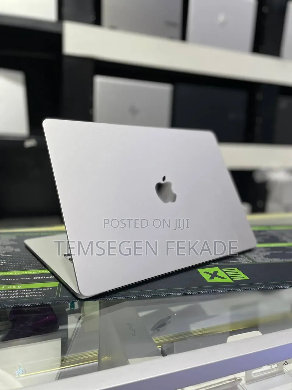 New Laptop Apple MacBook Air 2025 M4 15-inch 24GB Apple M4 SSD 512GB